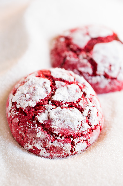 red-velvet-crinkle-cookies4srgb